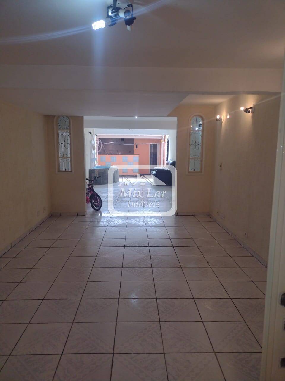 Sobrado à venda com 2 quartos, 183m² - Foto 1