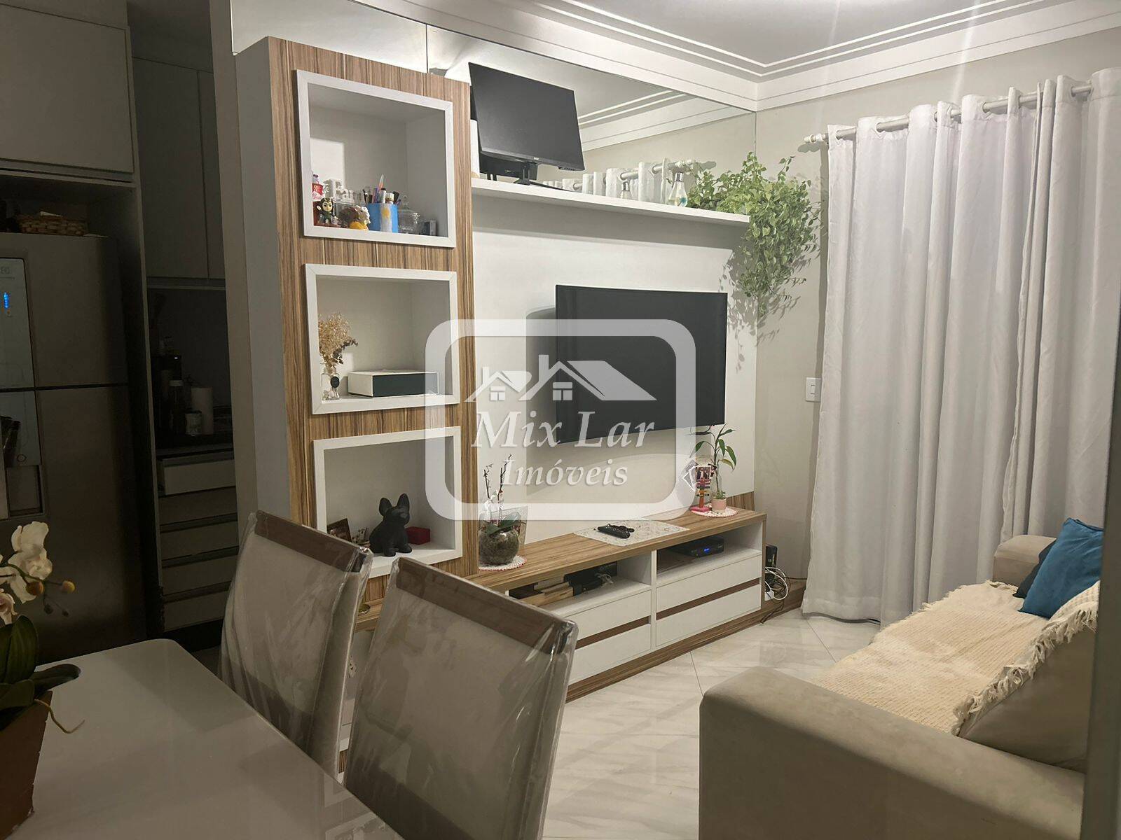 Apartamento à venda com 1 quarto, 35m² - Foto 2