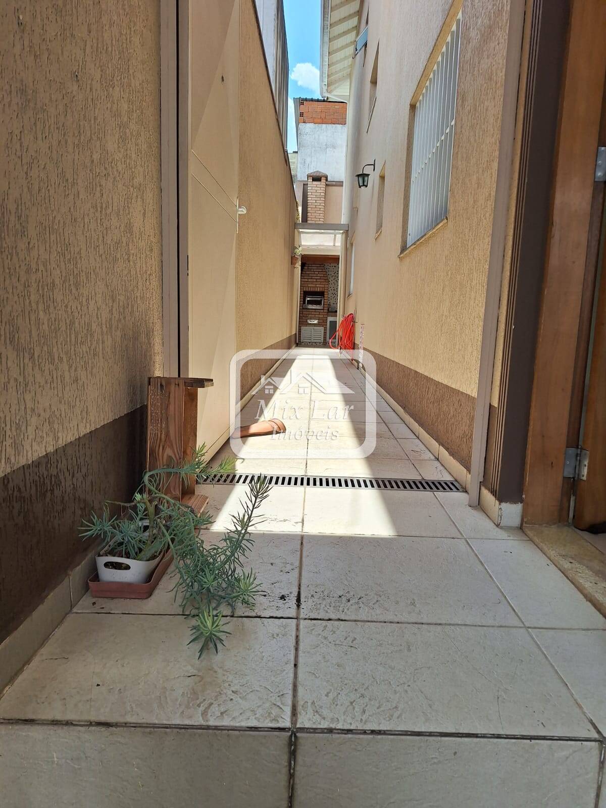 Sobrado à venda com 3 quartos, 180m² - Foto 3