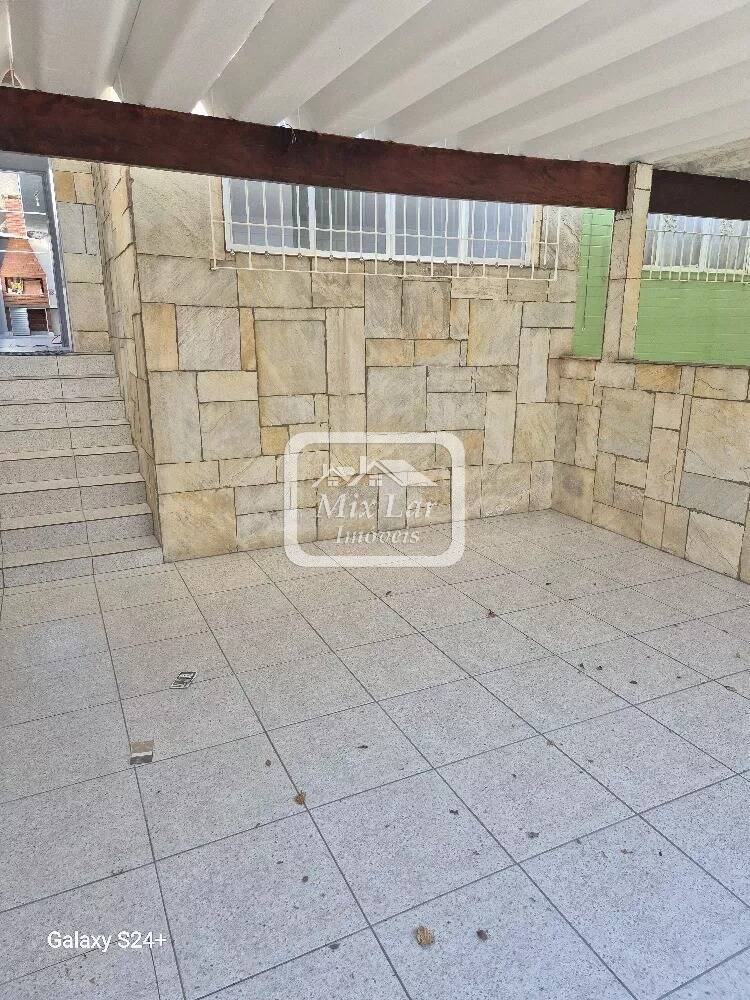 Casa à venda com 2 quartos, 125m² - Foto 2