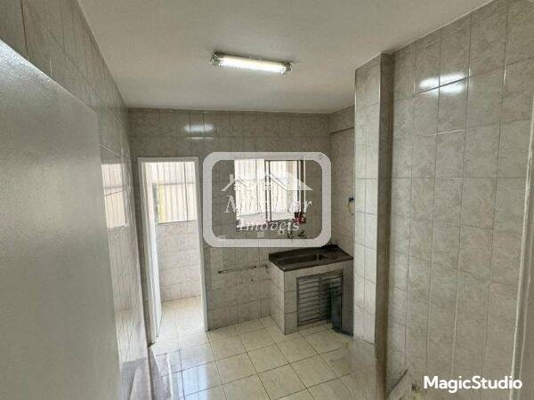 Apartamento para alugar com 2 quartos, 61m² - Foto 3