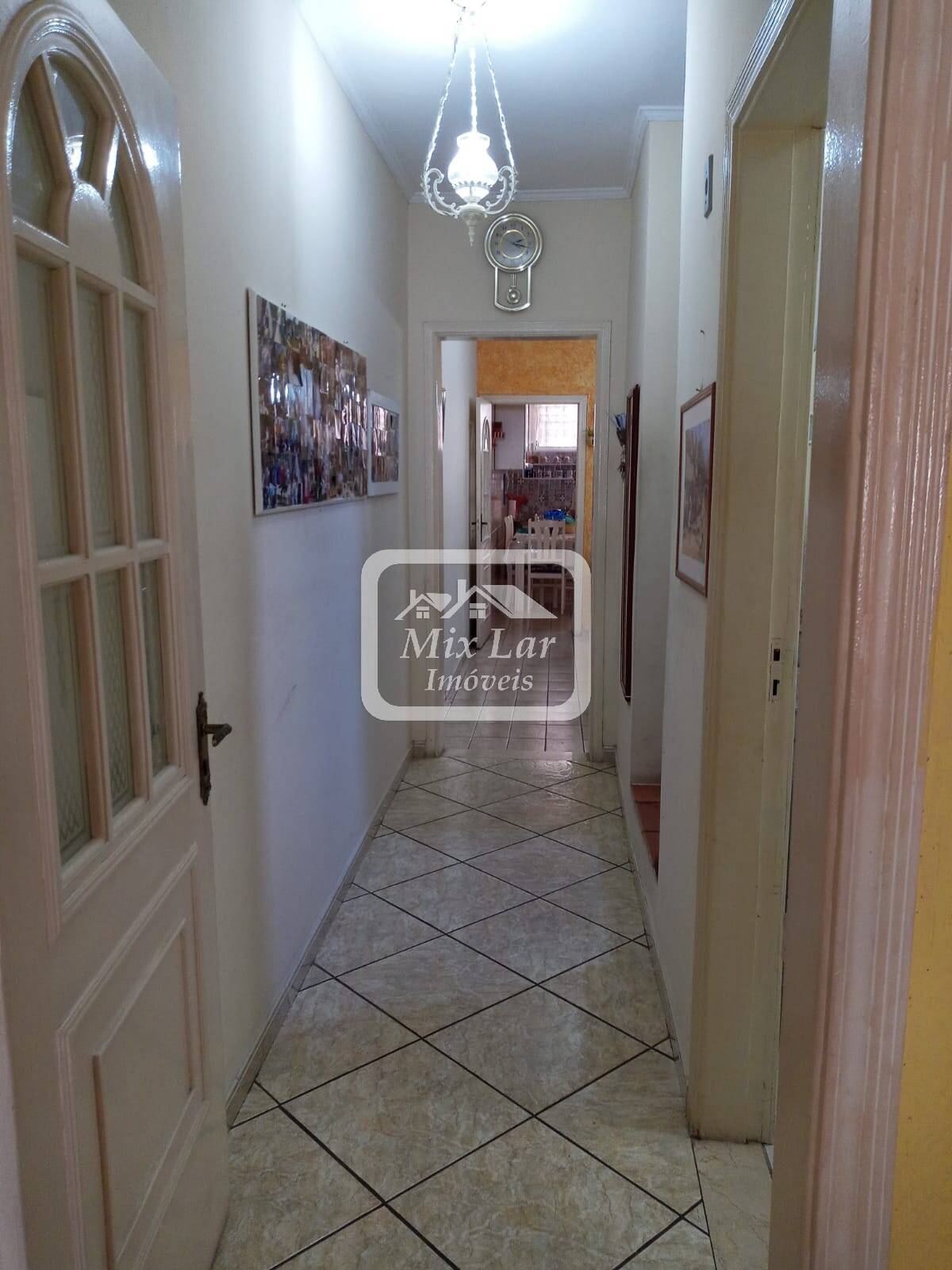 Sobrado à venda com 3 quartos, 200m² - Foto 4