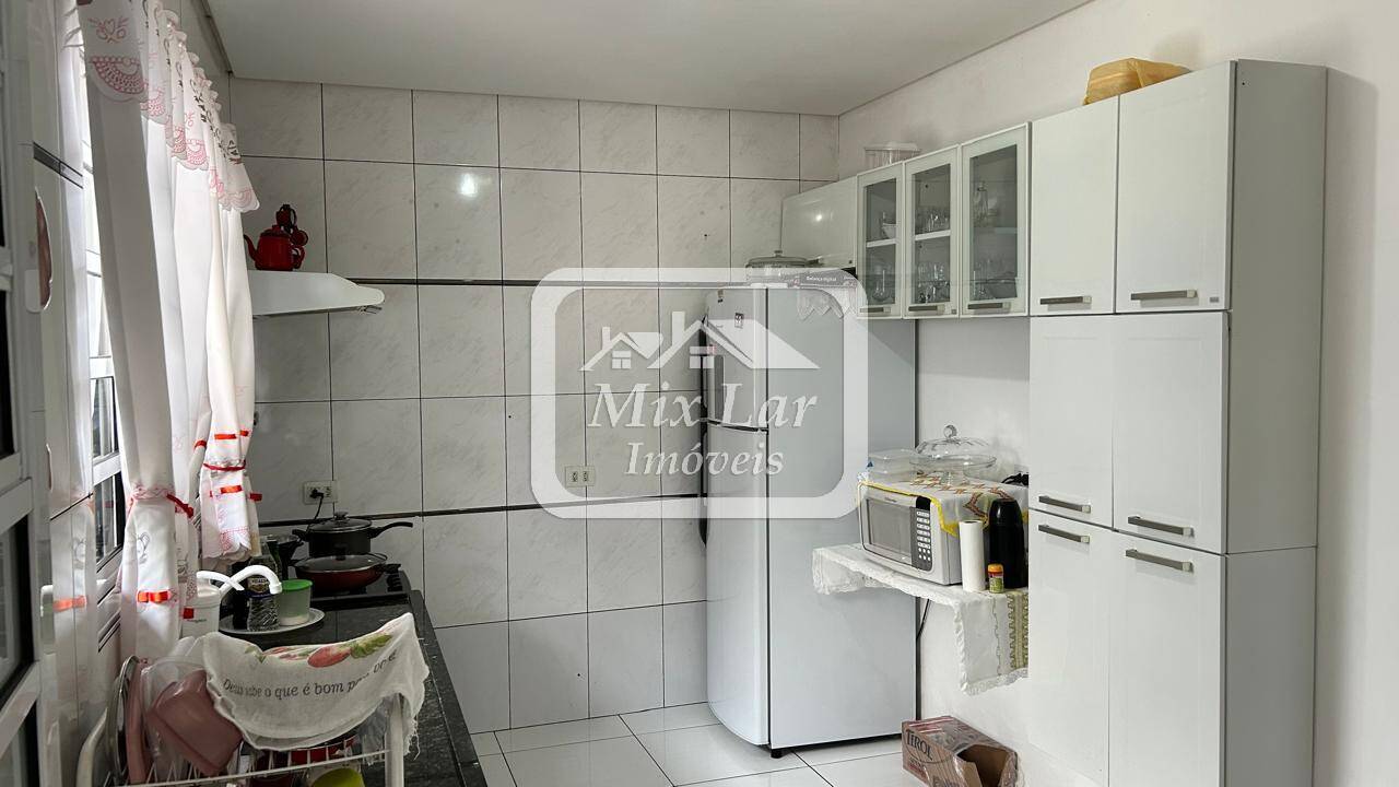 Casa à venda com 2 quartos, 120m² - Foto 4