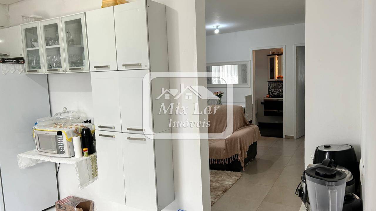 Casa à venda com 2 quartos, 120m² - Foto 3