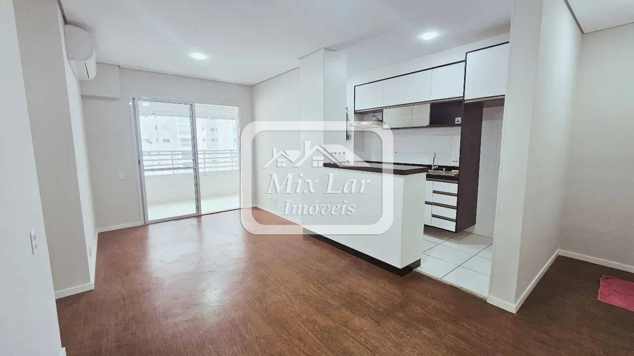 Apartamento à venda com 3 quartos, 81m² - Foto 1