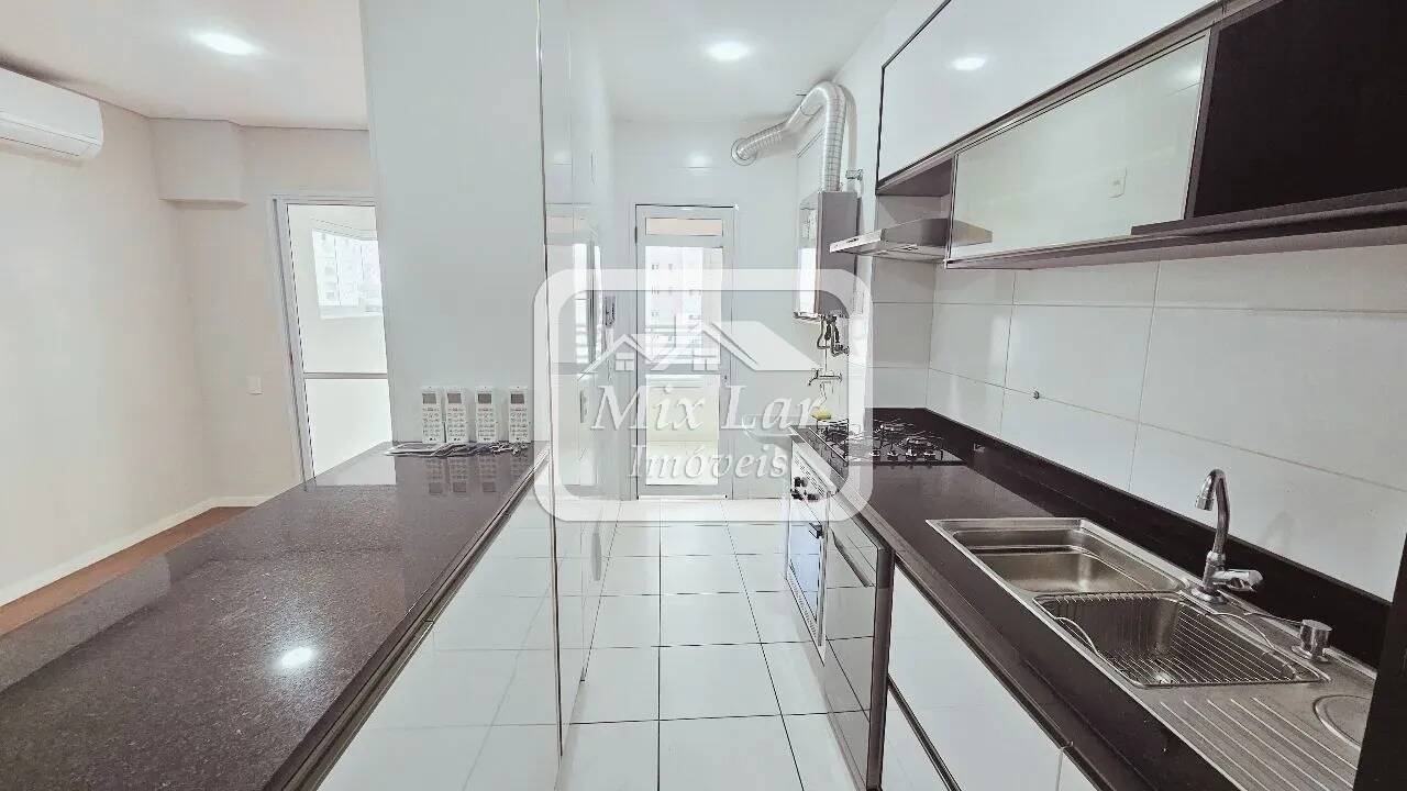 Apartamento à venda com 3 quartos, 81m² - Foto 4