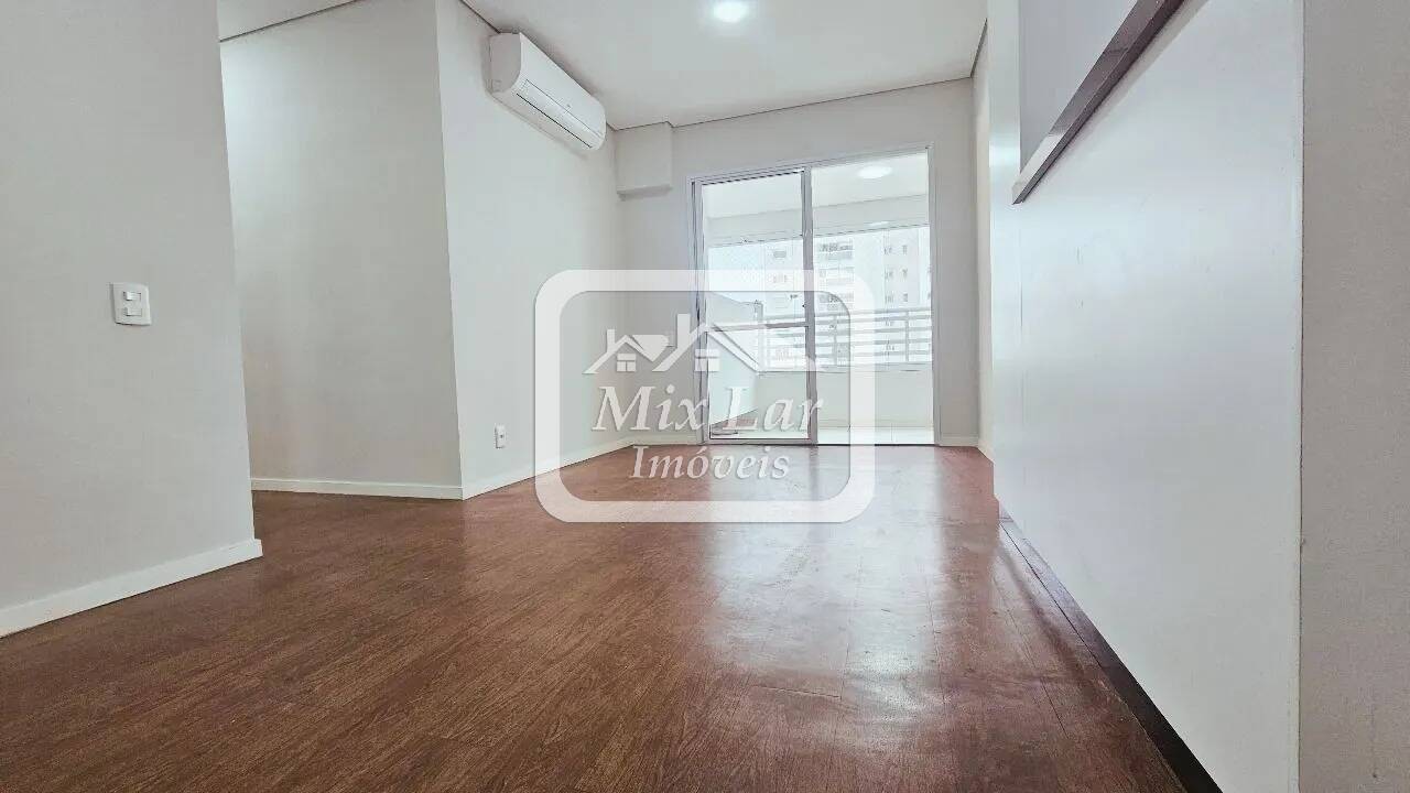 Apartamento à venda com 3 quartos, 81m² - Foto 2